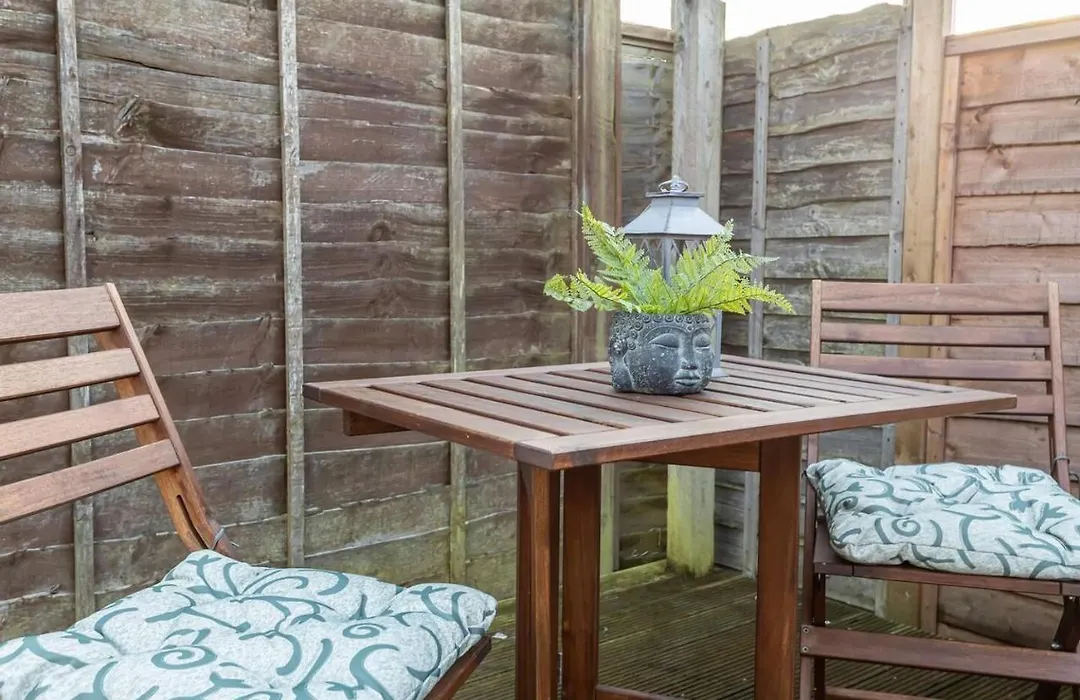 Beautifully Designed 3 Bed House - In Manchester-1